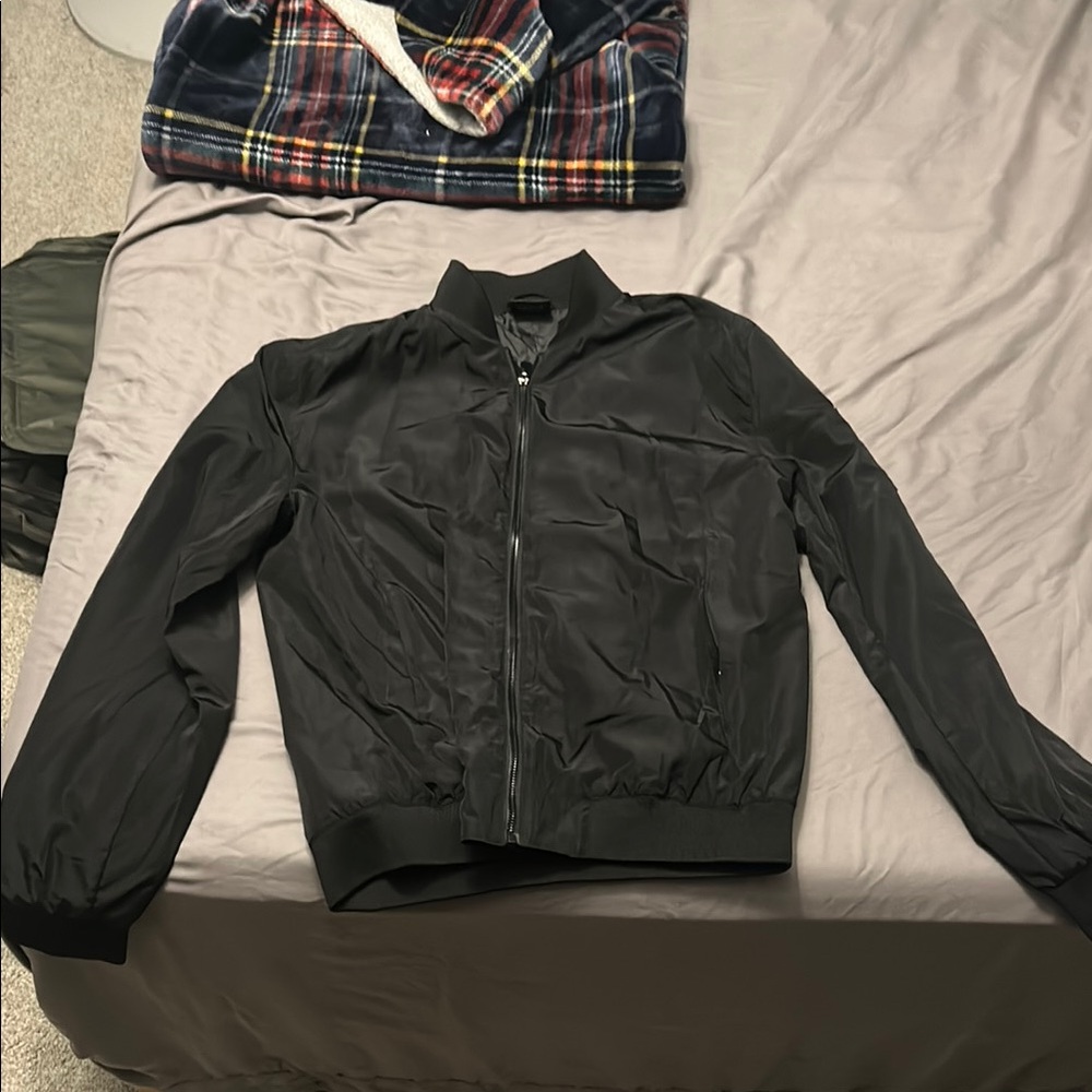 Sleek Black Varsity Bomber Jacket with Classic Style